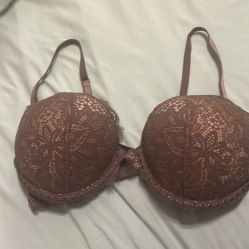 Victoria’s Secret 36 B Bombshell push up bra